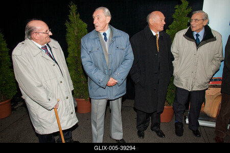 Útjára indult az Arancsapat-mozdony-stock-foto