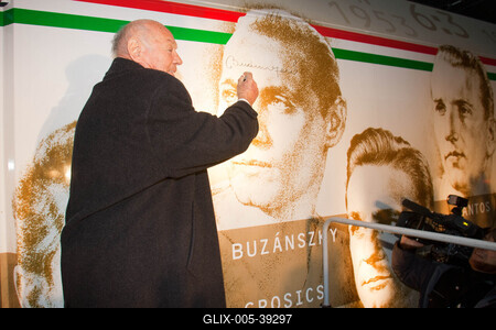 Útjára indult az Arancsapat-mozdony-stock-foto