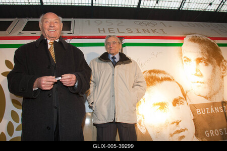 Útjára indult az Arancsapat-mozdony-stock-foto