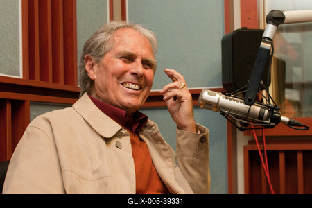 Havas Henrik műsora a Klubrádióban-stock-foto