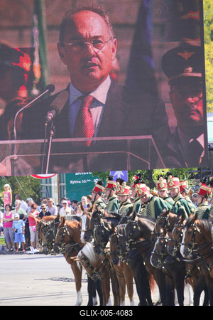 Tisztavatás a Hősök terén-stock-foto
