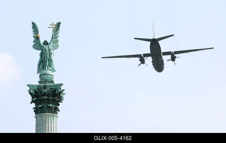 Augusztus 20-i tisztavatás a Hősök terén-stock-foto