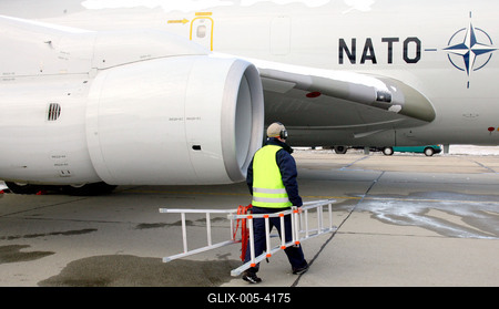 AWACS repülőgép teszteli az új légiirányító rendszert Kecskeméten-stock-foto
