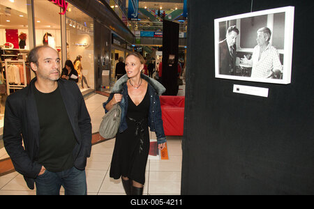 Bacsó Péter emlékkiállítás-stock-foto