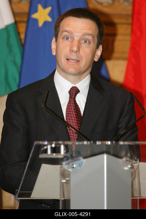 Sajtótájékoztató a miniszterelnök jelölt személyéről-stock-foto