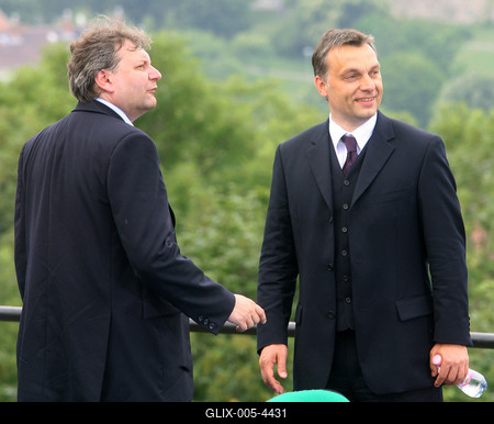 George Bush Budapesten-stock-foto