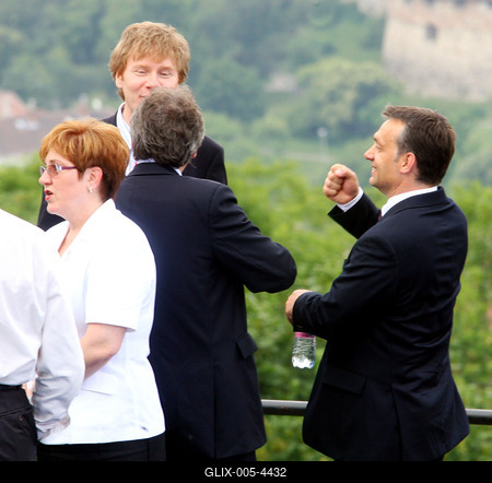 George Bush Budapesten-stock-foto
