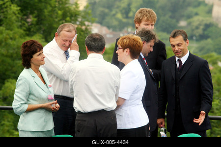 George Bush Budapesten-stock-foto
