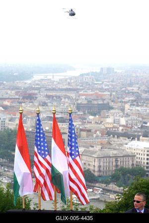 George Bush Budapesten-stock-foto