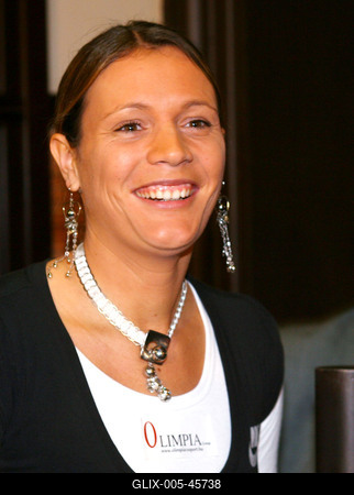 Kovács Ági visszavonul-stock-foto