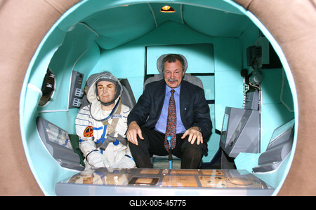 Ötven éves az űrkorszak - kiállítás a Közlekedési Múzeumban-stock-foto