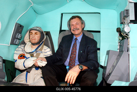 Ötven éves az űrkorszak - kiállítás a Közlekedési Múzeumban-stock-foto