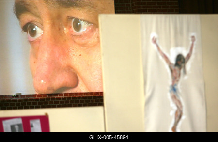 60. születésnapját focizással és istentisztelettel ünnepelte László atya-stock-foto