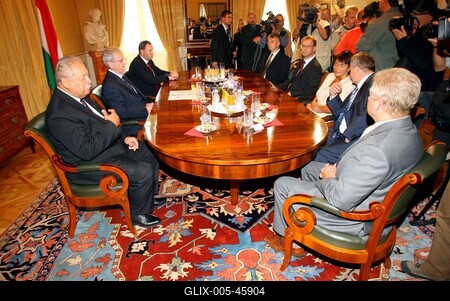 Sólyom bemutatta legfőbb ügyész-jelöltjét-stock-foto