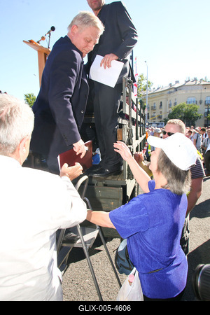 Az előrehozott választásokért demonstráltak a Hősök terén-stock-foto