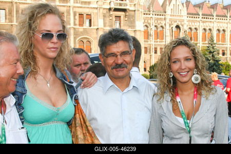 Elrajtolt a Magyar Borok Útja Rally-stock-foto