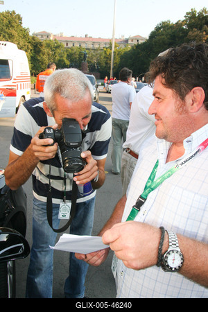Elrajtolt a Magyar Borok Útja Rally-stock-foto