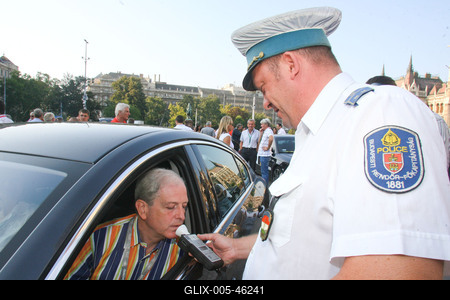 Elrajtolt a Magyar Borok Útja Rally-stock-foto
