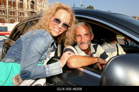 Elrajtolt a Magyar Borok Útja Rally-stock-foto