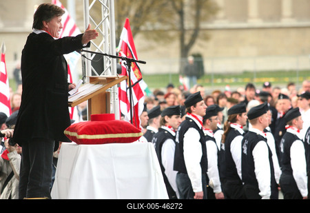 Új tagokkal bővült a Magyar Gárda-stock-foto