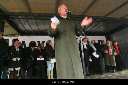 Tüntetés a Magyar Hírlap mellett-stock-foto