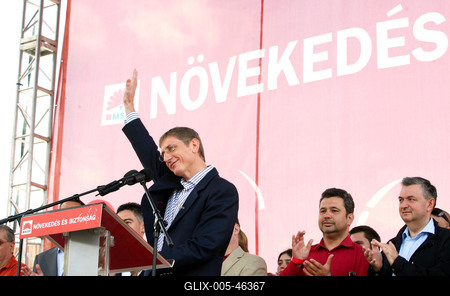 Tömegek a városligeti majálison-stock-foto