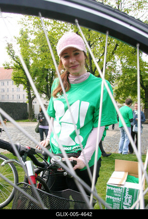 Kritikus tömeg-stock-foto