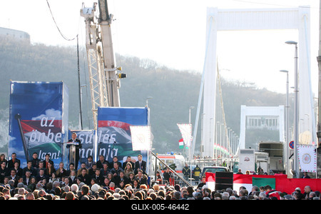 A Fidesz ünnepi nagygyűlése az Erzsébet-hídnál-stock-foto