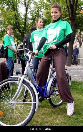 Kritikus tömeg-stock-foto