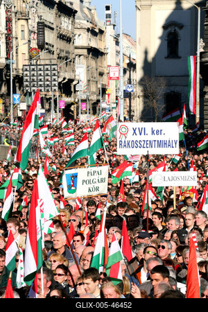 A Fidesz ünnepi nagygyűlése az Erzsébet-hídnál-stock-foto
