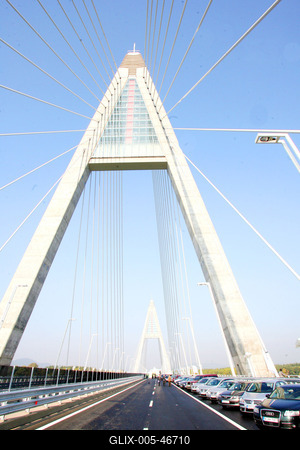 Átadták a Megyeri hidat-stock-foto