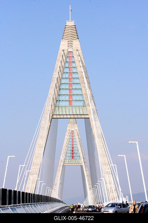 Átadták a Megyeri hidat-stock-foto