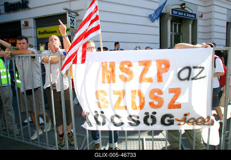 Megdobálták és szidalmazták a melegeket-stock-foto