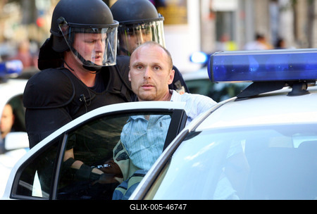 Megdobálták és szidalmazták a melegeket-stock-foto