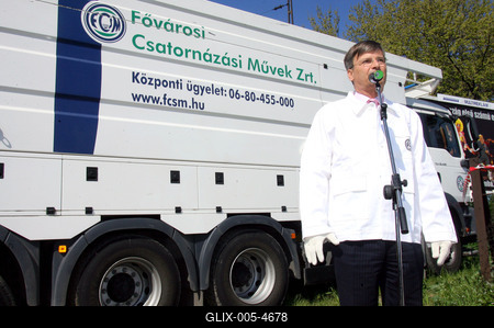 Demszky a csőben-stock-foto