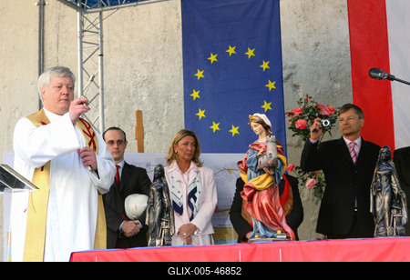 Demszky beindította a négyes metró fúrópajzsát-stock-foto