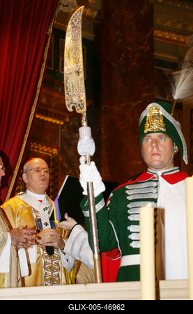 Szentmise a Szent István bazilikában-stock-foto