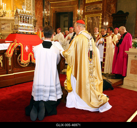 Szentmise a Szent István bazilikában-stock-foto