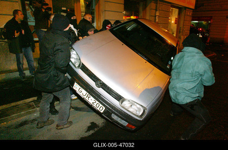 Molotovval ünnepelt a Magyar Önvédelmi Mozgalom-stock-foto