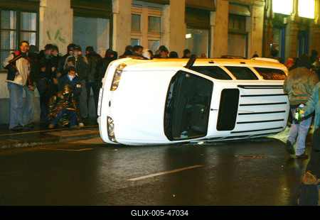 Molotovval ünnepelt a Magyar Önvédelmi Mozgalom-stock-foto