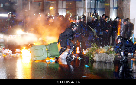 Molotovval ünnepelt a Magyar Önvédelmi Mozgalom-stock-foto