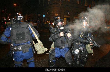 Molotovval ünnepelt a Magyar Önvédelmi Mozgalom-stock-foto