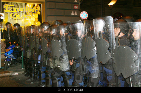 Molotovval ünnepelt a Magyar Önvédelmi Mozgalom-stock-foto