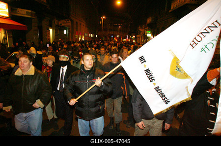 Molotovval ünnepelt a Magyar Önvédelmi Mozgalom-stock-foto