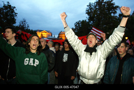 Molotovval ünnepelt a Magyar Önvédelmi Mozgalom-stock-foto