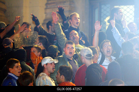 Ostrom az MTV székház ellen-stock-foto