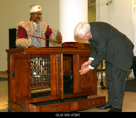 Kempelen Farkas sakkautomatája a Műcsarnokban-stock-foto