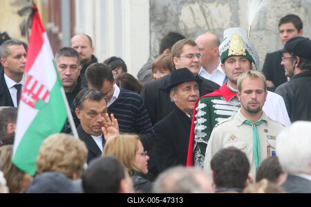 Felavatták a nagytétényi Országzászlót-stock-foto