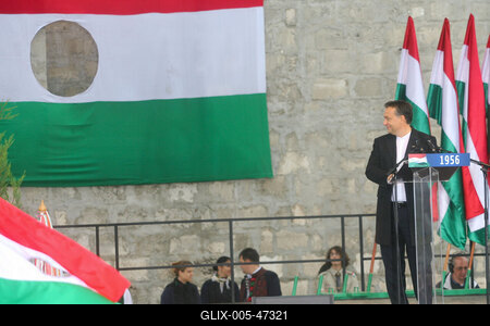 Felavatták a nagytétényi Országzászlót-stock-foto