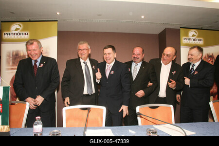 Magyar vállalkozók fogtak össze Overdose érdekében-stock-foto